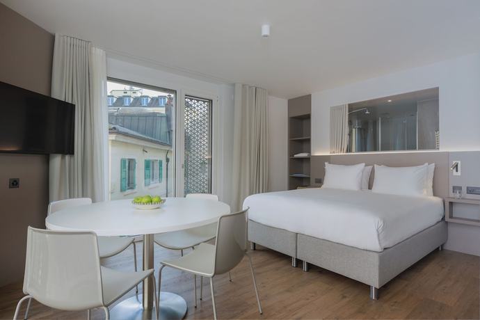 Imagen de la habitación del Hotel Base Geneva. Foto 14