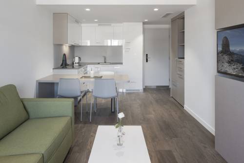 Imagen de la habitación del Hotel Base Nyon. Foto 9