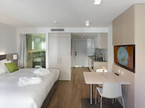 Imagen de la habitación del Hotel Base Nyon. Foto 11