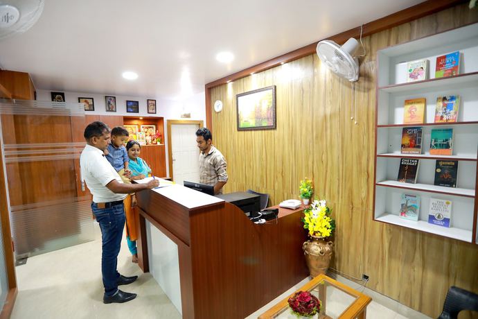 Imagen de los interiores del Hotel Base9 Airport. Foto 18