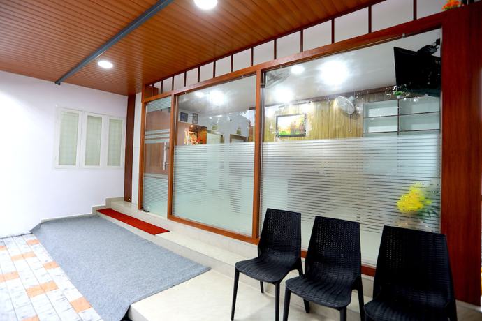 Imagen de los interiores del Hotel Base9 Airport. Foto 20