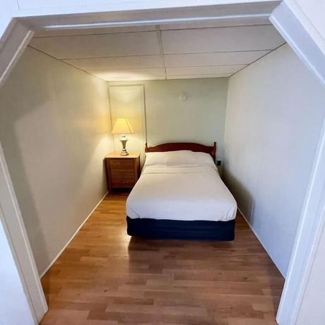 Imagen de la habitación del Hotel Baseball Town Motel. Foto 10