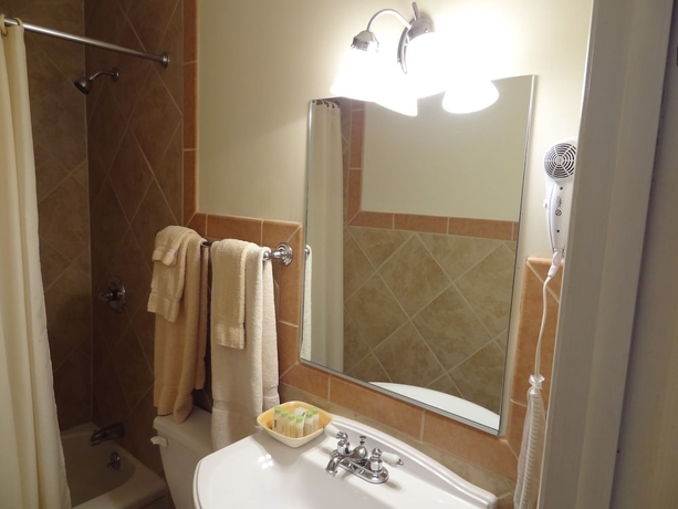 Imagen de la habitación del Hotel Baseball Town Motel. Foto 13