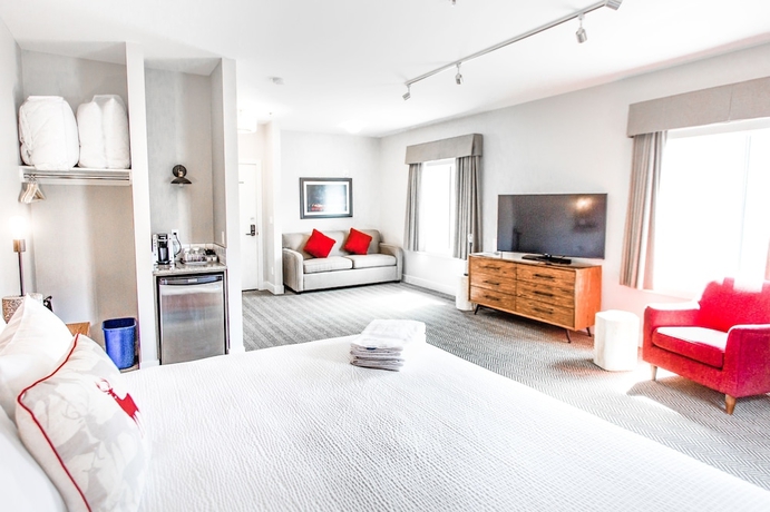 Imagen de la habitación del Hotel Basecamp Lodge. Foto 8