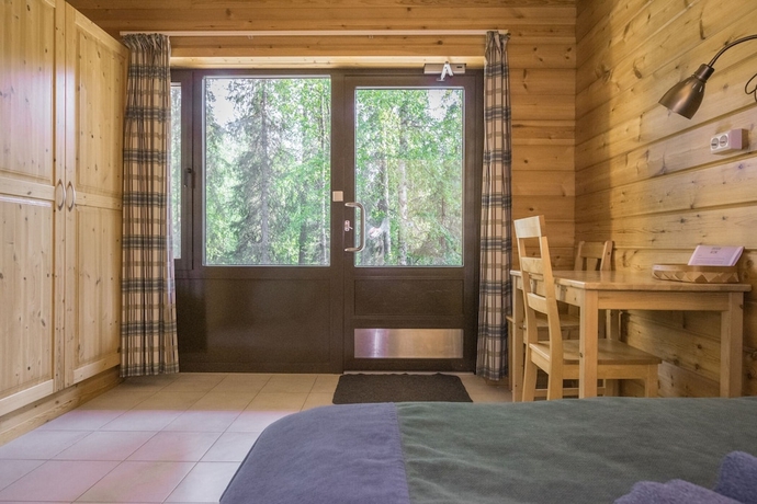 Imagen de la habitación del Hotel Basecamp Oulanka. Foto 2