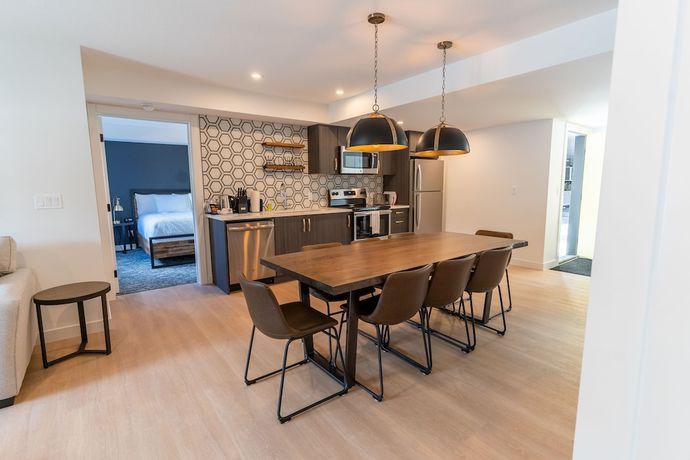Imagen de la habitación del Hotel Basecamp Suites Canmore. Foto 3