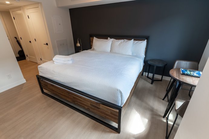 Imagen de la habitación del Hotel Basecamp Suites Canmore. Foto 5
