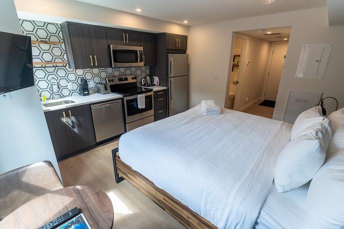 Imagen de la habitación del Hotel Basecamp Suites Canmore. Foto 8