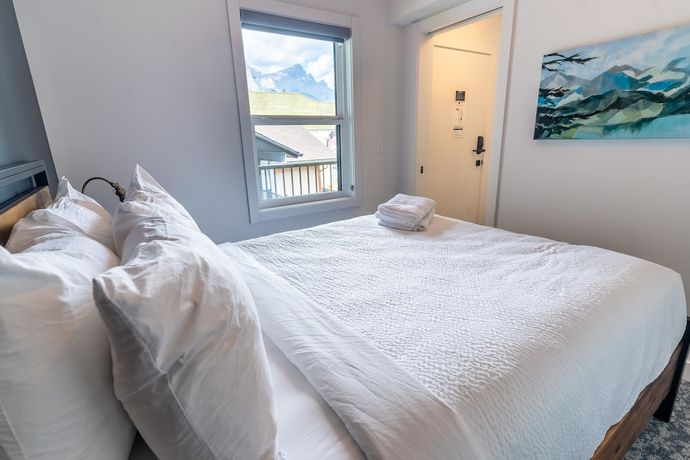 Imagen de la habitación del Hotel Basecamp Suites Canmore. Foto 15