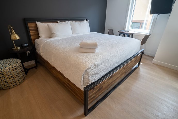 Imagen de la habitación del Hotel Basecamp Suites Canmore. Foto 16