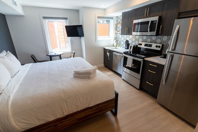 Imagen de la habitación del Hotel Basecamp Suites Canmore. Foto 20