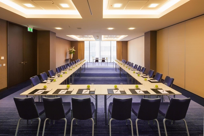 Imagen de los interiores del Hotel Basel Marriott. Foto 15