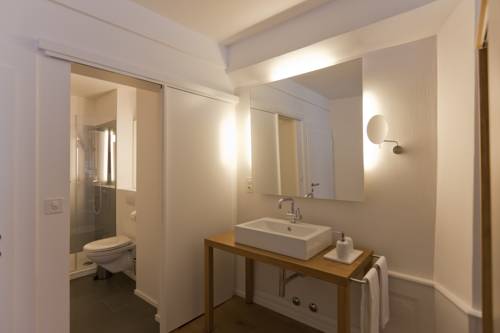 Imagen de la habitación del Hotel Baseltor. Foto 4