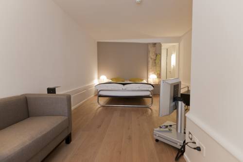 Imagen de la habitación del Hotel Baseltor. Foto 11