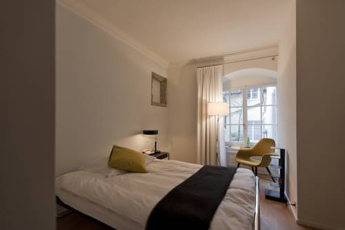 Imagen de la habitación del Hotel Baseltor. Foto 12