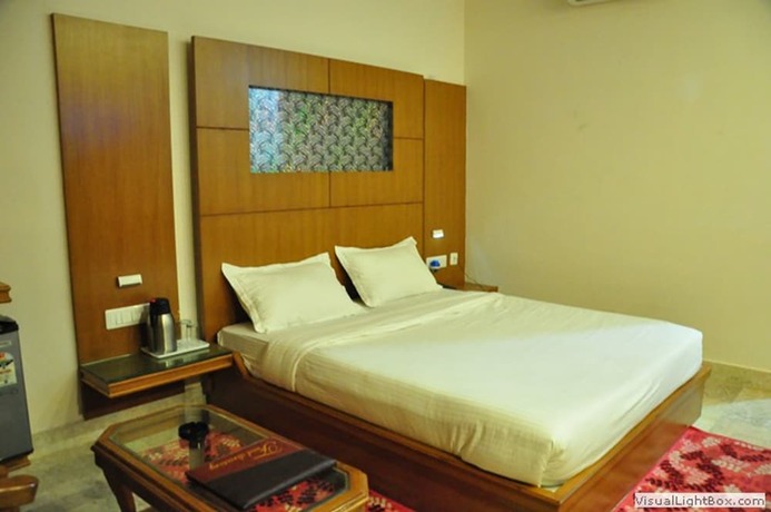 Imagen de la habitación del Hotel Basera Brij Bhoomi. Foto 10
