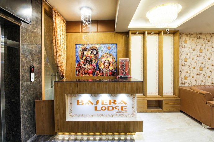 Imagen de los interiores del Hotel Basera, Mathura. Foto 19