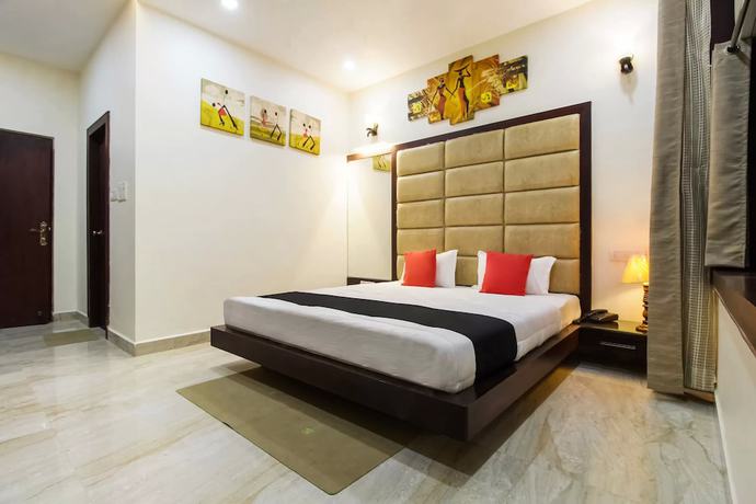 Imagen de la habitación del Hotel Basera, Mathura. Foto 9