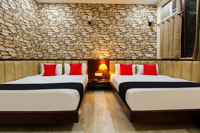 Imagen de la habitación del Hotel Basera, Mathura. Foto 11