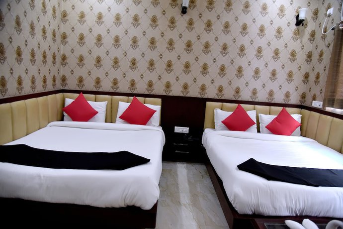 Imagen de la habitación del Hotel Basera, Mathura. Foto 12