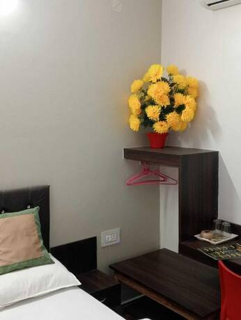 Imagen de la habitación del Hotel Basera, Patna. Foto 17