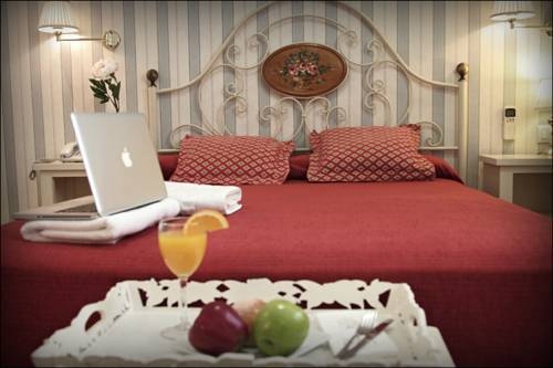 Imagen general del Hotel Basic Puerta De Sevilla. Foto 12