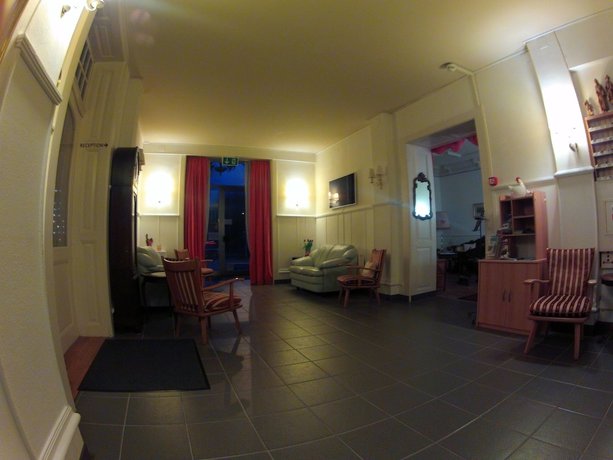 Imagen de los interiores del Hotel BasicRooms. Foto 18