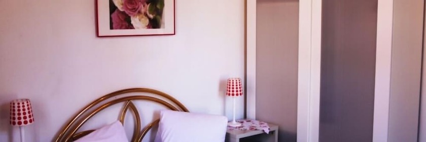Imagen de la habitación del Hotel BasicRooms. Foto 9