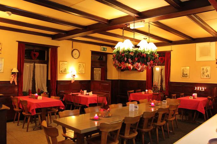 Imagen del bar/restaurante del Hotel BasicRooms. Foto 4