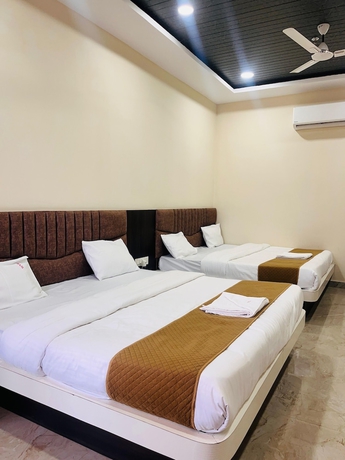 Imagen de la habitación del Hotel Basil Inn. Foto 12