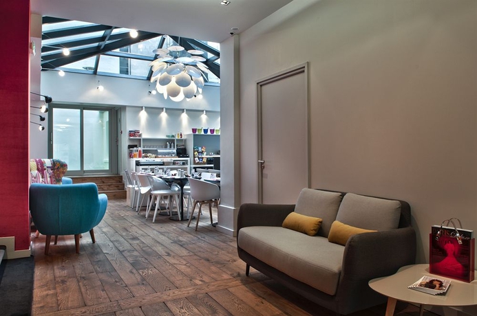 Imagen de los interiores del Hotel Basile. Foto 13