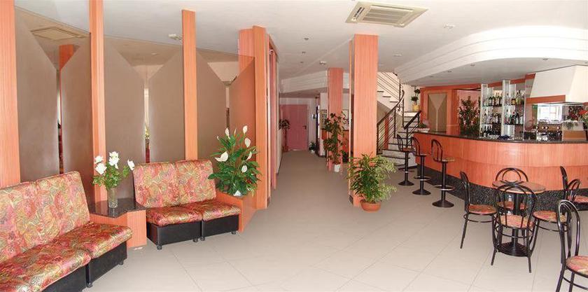 Imagen del bar/restaurante del Hotel Basilea, Bellaria-Igea Marina. Foto 4