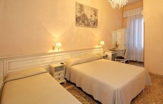 Imagen de la habitación del Hotel Basilea Dependance. Foto 4