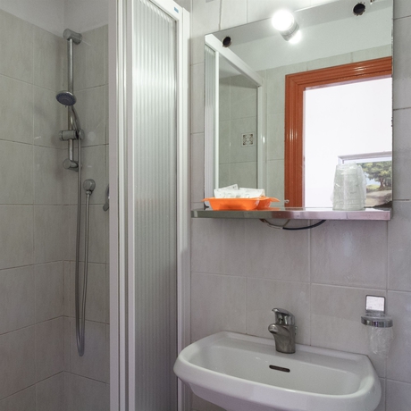 Imagen de la habitación del Hotel Basilea, Florencia. Foto 7