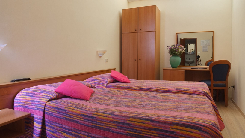 Imagen de la habitación del Hotel Basilea, Florencia. Foto 11