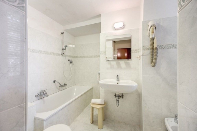 Imagen de la habitación del Hotel Basilea, Venecia. Foto 12