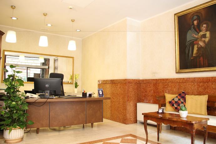 Imagen de los interiores del Hotel Basilica, Roma. Foto 13