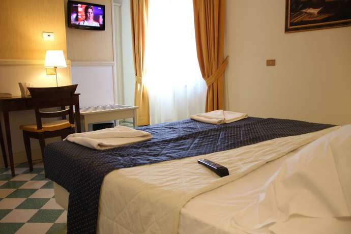 Imagen de la habitación del Hotel Basilica, Roma. Foto 11