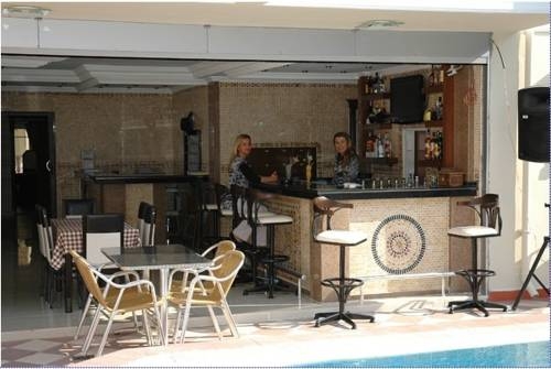 Imagen general del Hotel Basil's Apart Hotel. Foto 12