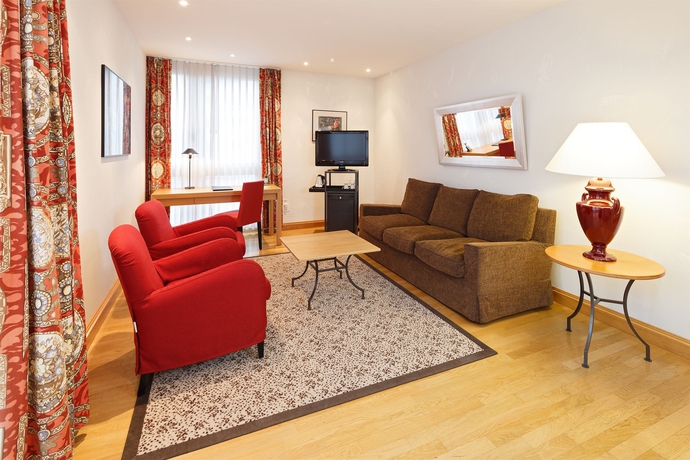 Imagen de los interiores del Hotel Baslertor. Foto 12