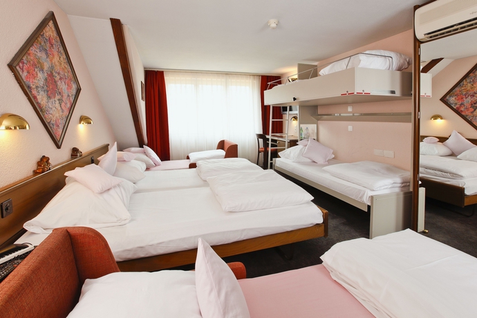 Imagen de la habitación del Hotel Baslertor Summer Pool. Foto 5