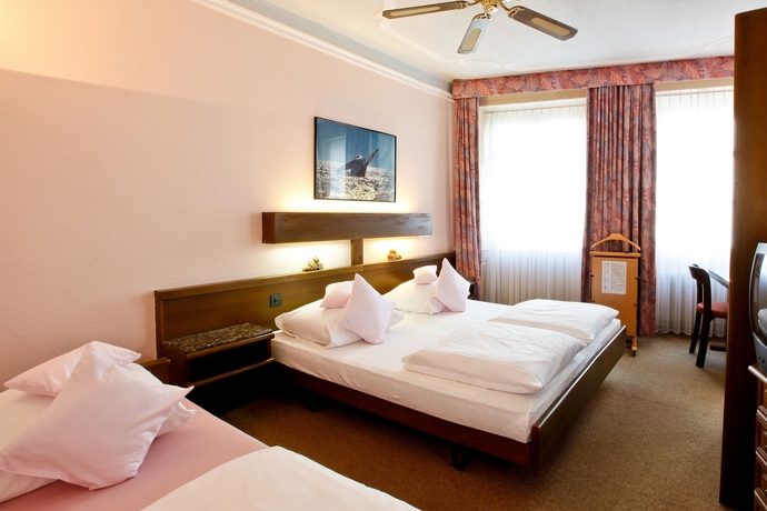 Imagen de la habitación del Hotel Baslertor Summer Pool. Foto 8