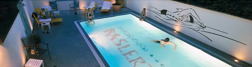 Imagen de la piscina del Hotel Baslertor Summer Pool. Foto 15