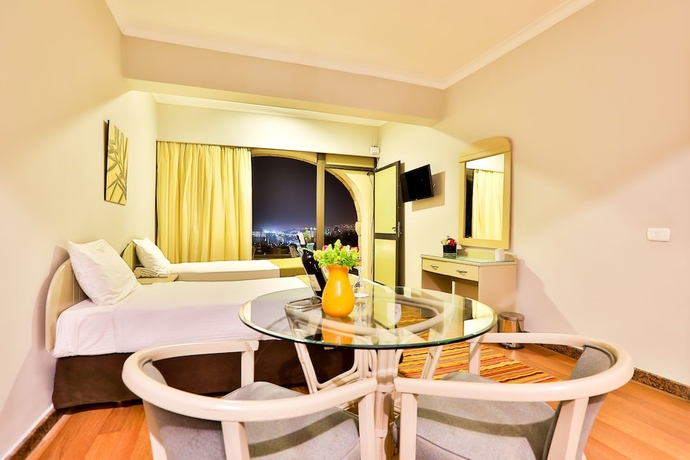 Imagen de la habitación del Hotel Basma Executive Club. Foto 5