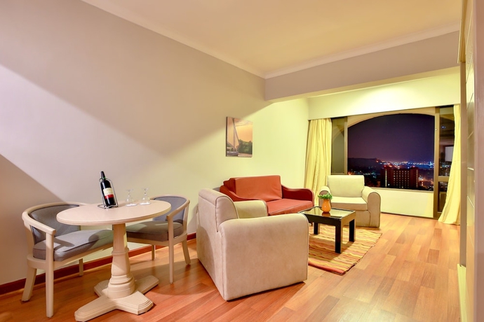 Imagen de la habitación del Hotel Basma Executive Club. Foto 10