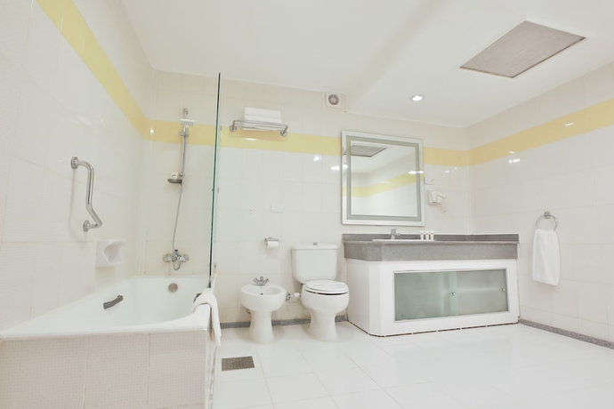 Imagen de la habitación del Hotel Basma Executive Club. Foto 15