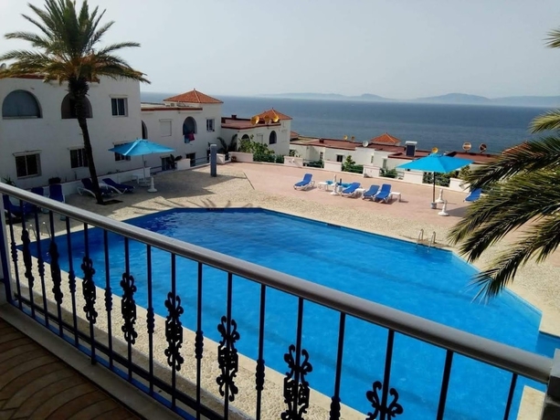 Imagen de la piscina del Hotel Basma Tarifa Beach. Foto 18