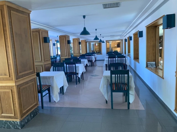 Imagen del bar/restaurante del Hotel Basma Tarifa Beach. Foto 4