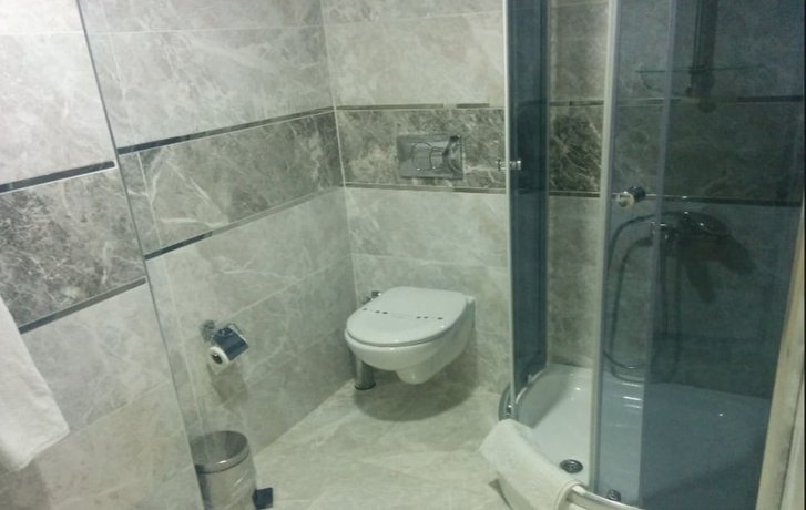 Imagen de la habitación del Hotel Basoglu Bulancak Otel. Foto 9
