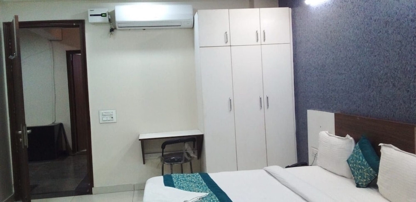 Imagen de la habitación del Hotel Basra - Gurgaon. Foto 10